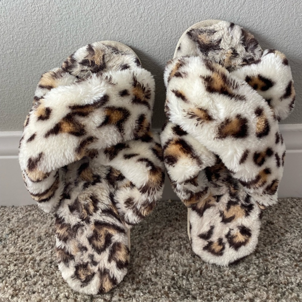 Fluffy Cheetah Print Slippers